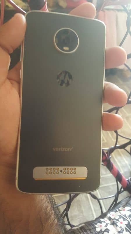 Motorola Z4 0