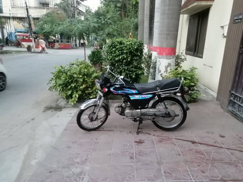 Honda cd70 for sale in sialkot 0