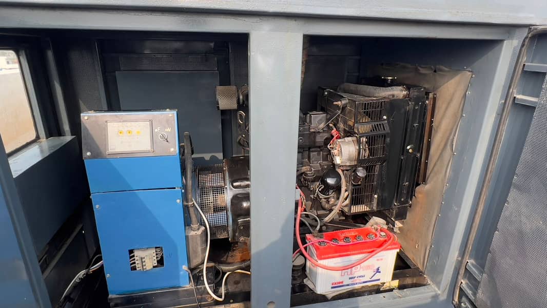 john dhere 40 kw generator very less used 3