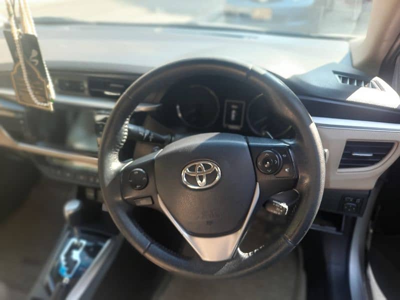 Toyota Altis Grande 2016 5