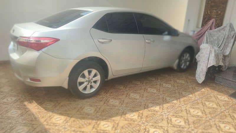 Toyota Corolla Altis 2017 5