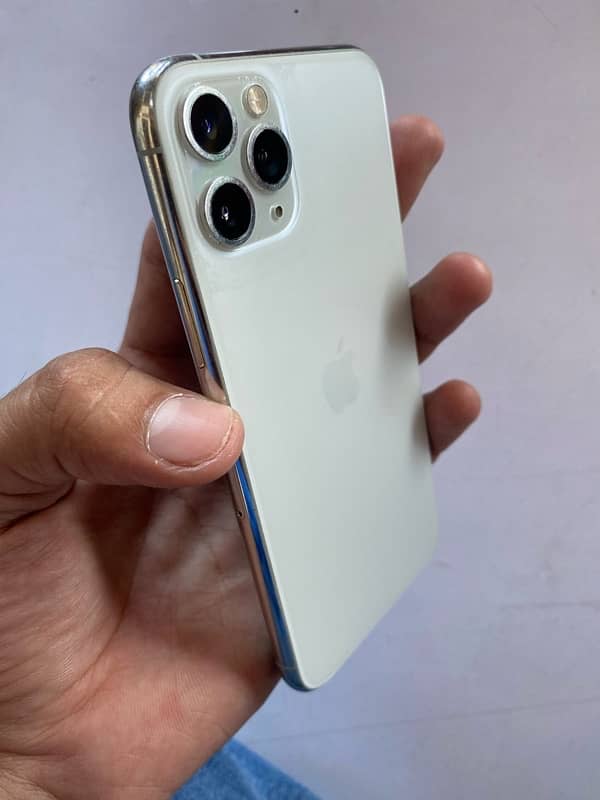 I phone 11 pro PTA Approved 64 Gb ph#03014201569 6