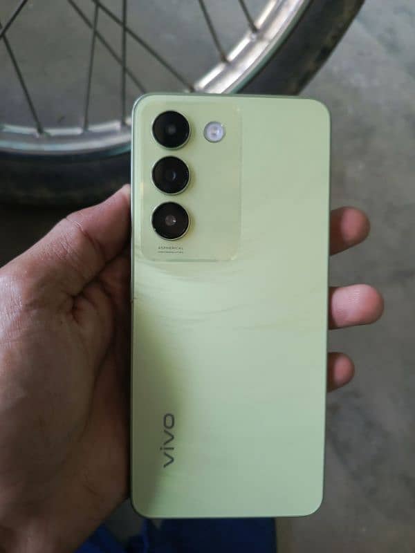 vivo y100 1