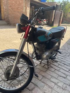 Honda 125 2011 Model CG-125