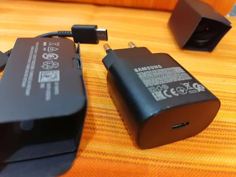 Samsung s20 ultra box pulled super fast charger orignal 4