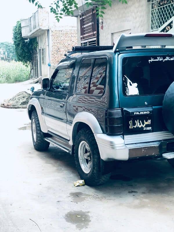 Mitsubishi Pajero 1991 2