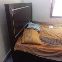 bed for sale with mattress condition 10 by 10