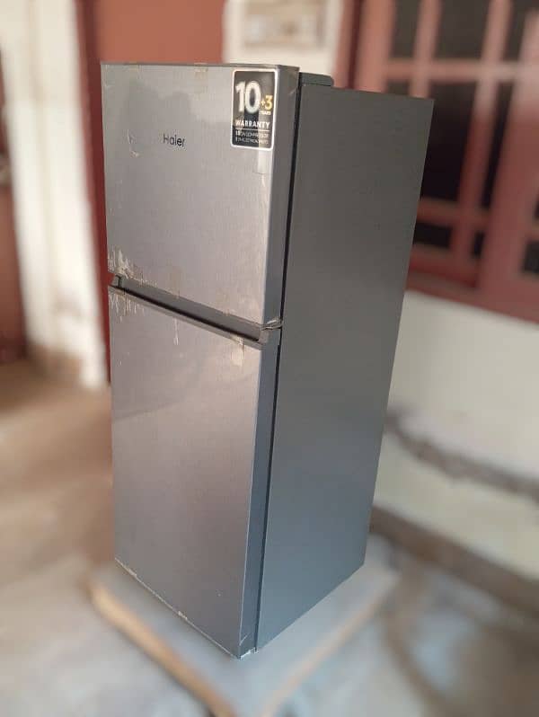 Haier Refrigerator HRF-186 EBS 2