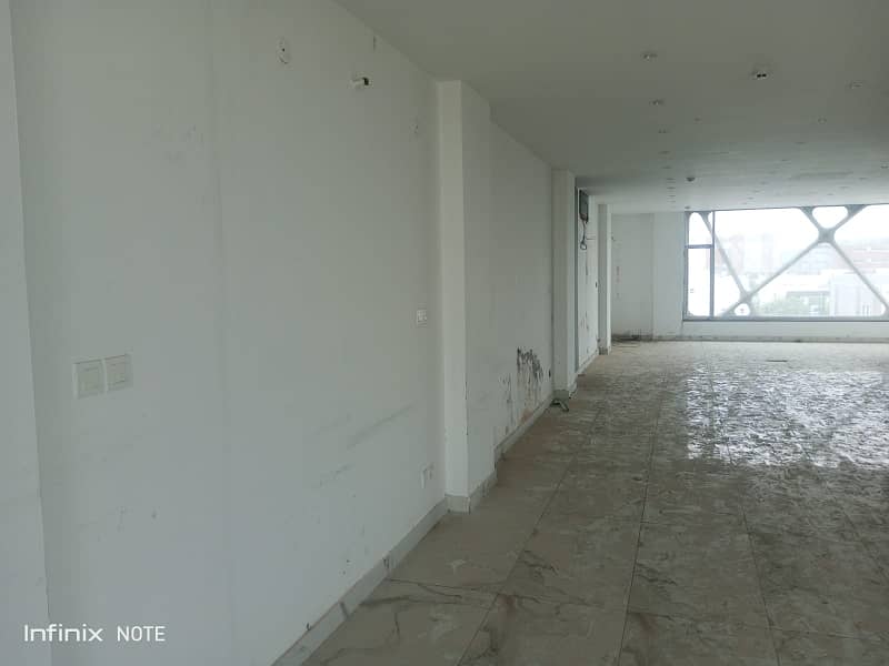 8 Marla Floor available for rent in DHA Phase 3 17