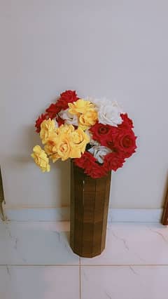 Flower vase for Rs 3000/- only