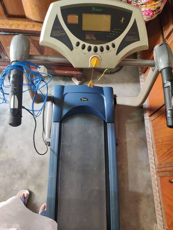 Treadmill in Good Condition 4