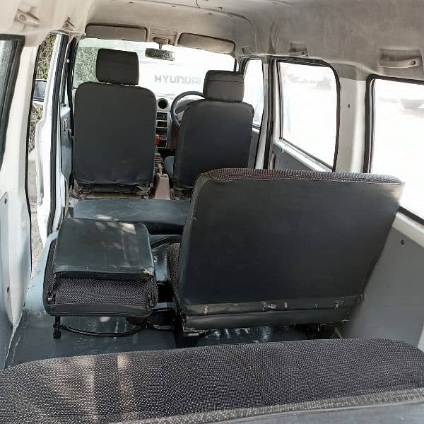 power van  2013 ,11 seaters 2