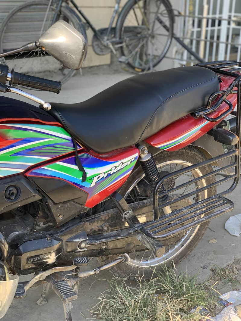 Honda pridor rawalpindi number 1st owner lush bike neat'cl03359845973 9