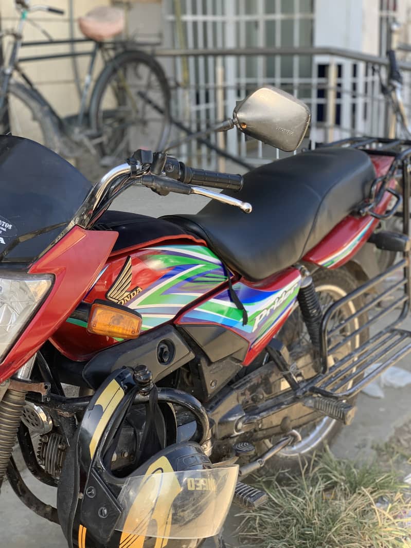 Honda pridor rawalpindi number 1st owner lush bike neat'cl03359845973 10