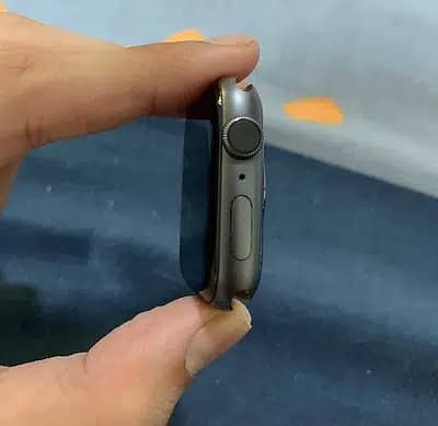 Apple Watch Series 4 44mm Space Black 3