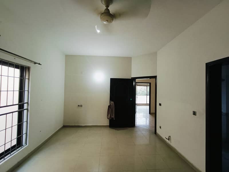 Ten Marla Full House Available For Rent in DHA Lahore Cantt 2