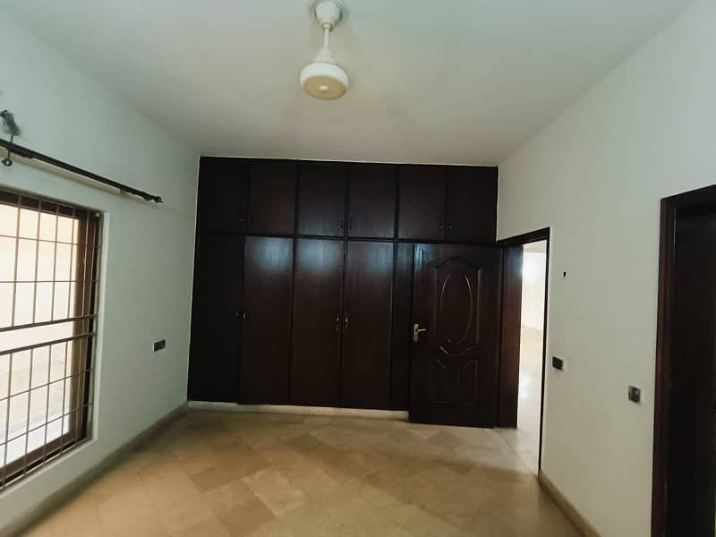 Ten Marla Full House Available For Rent in DHA Lahore Cantt 9