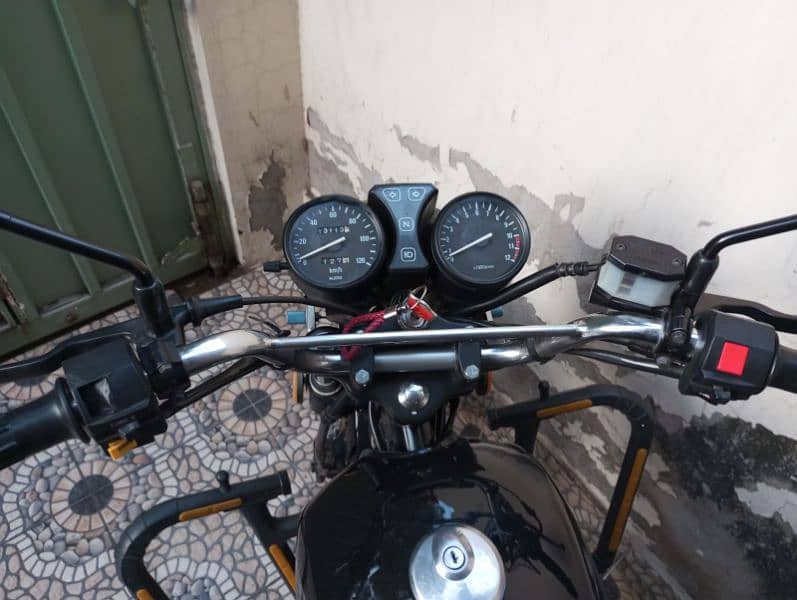 Suzuki 150Gs Bike Total Genuine Available For Sale Complete Documents! 8