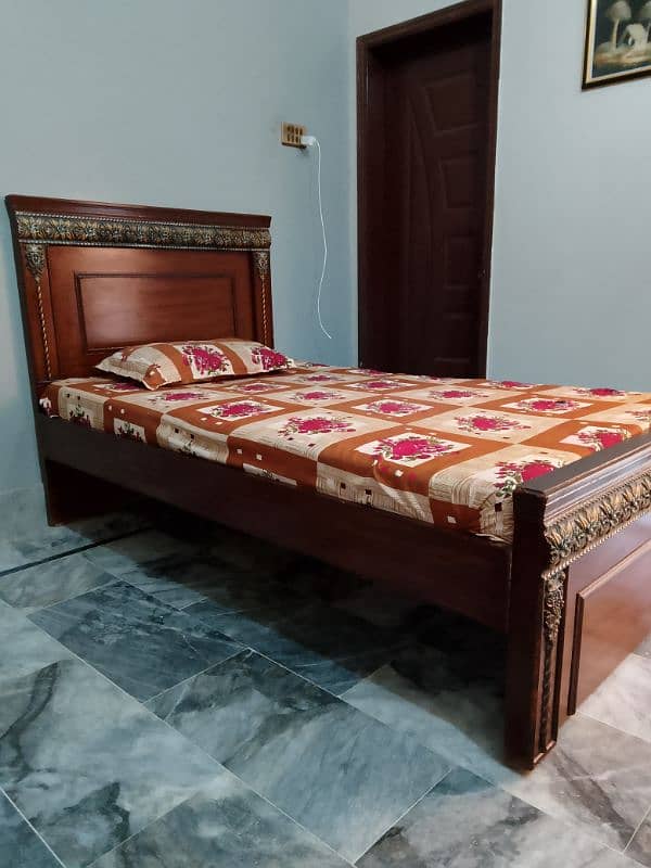 Single bed with mattress 0