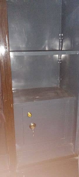 New safe Almari sale urgently 2