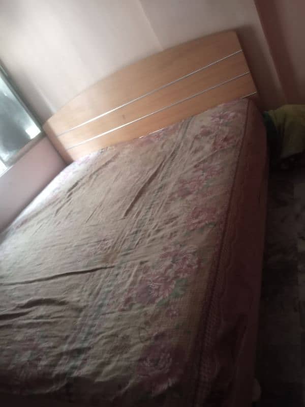 bed mettrs dressing or allamri3 door 7