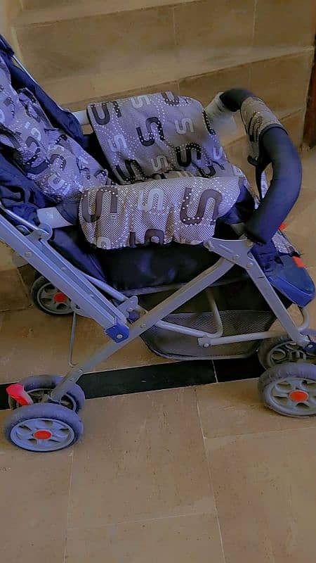 baby pram. 3