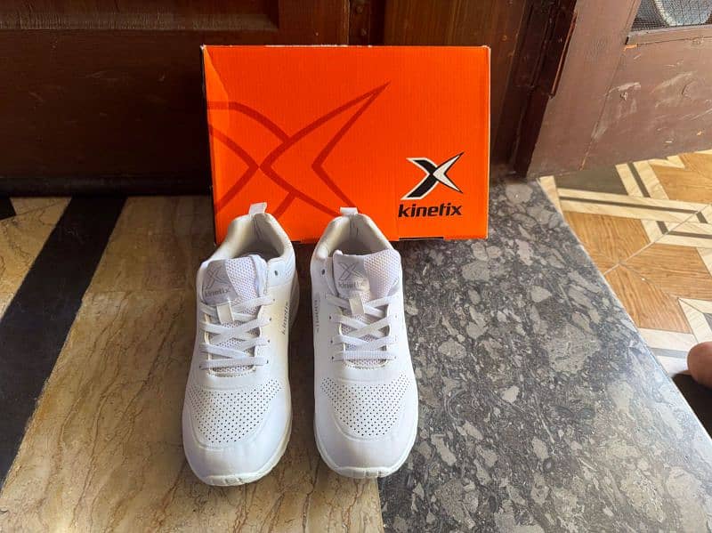 brend new kinetix white shoes size 8 number imported from Qatar 4