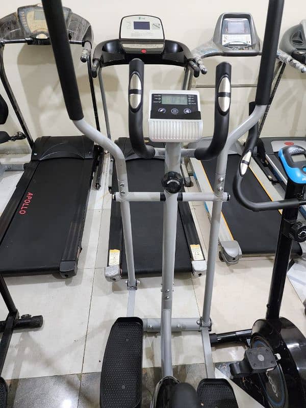 treadmils. (0309 5885468). ellapticals. spin bikes. gym cycles 8