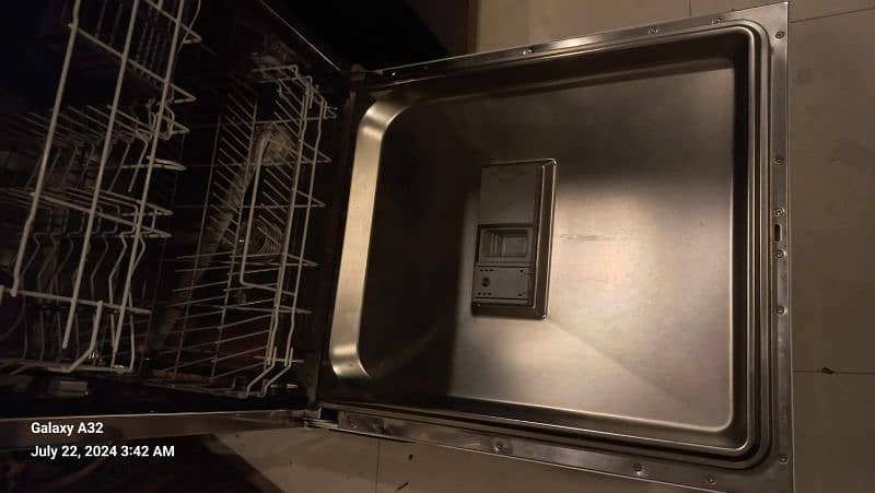 Hoover Dishwasher 3