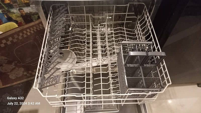 Hoover Dishwasher 4