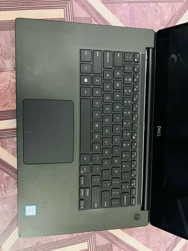 Dell Precision 5540 i7-9th gen 1