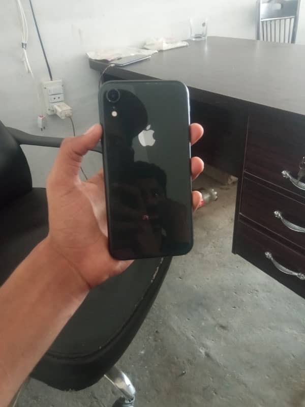 IPhone XR JV 03477170806 WhatsApp 2