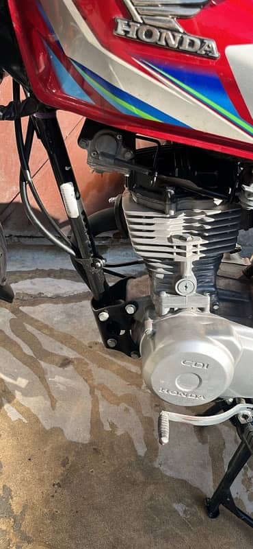 Honda 125 excellent condition 1