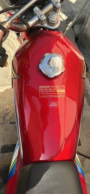 Honda 125 excellent condition 4