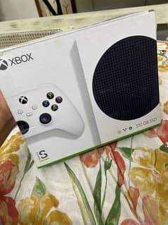 Xbox series s | With 2 Controllers