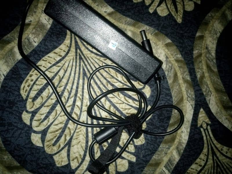 HP LAPTOP CHARGER 1