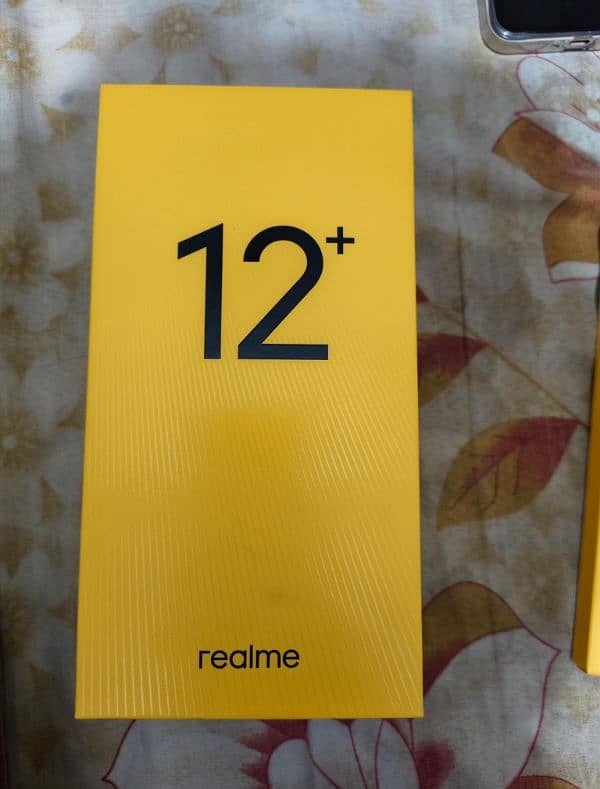 RealMe 12+ 5G Set For Sale 0