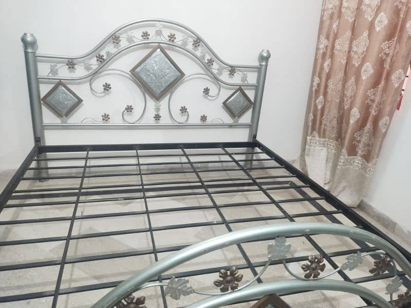 2nd Hand Rod Iron Bed with Single side Table-sturdy & classic 6