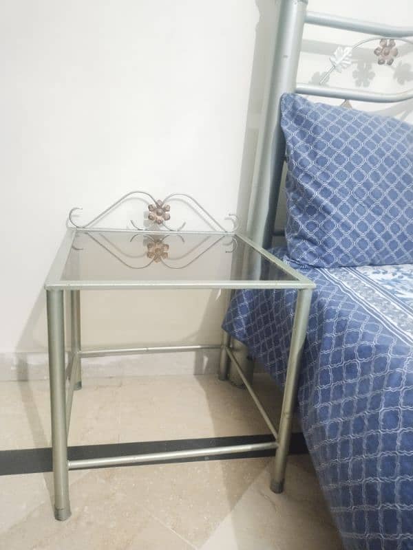 2nd Hand Rod Iron Bed with Single side Table-sturdy & classic 8