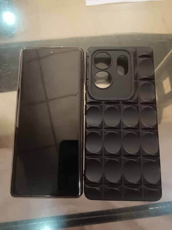 Infinix zero 30   8+8/256 condition 9.9/10 7