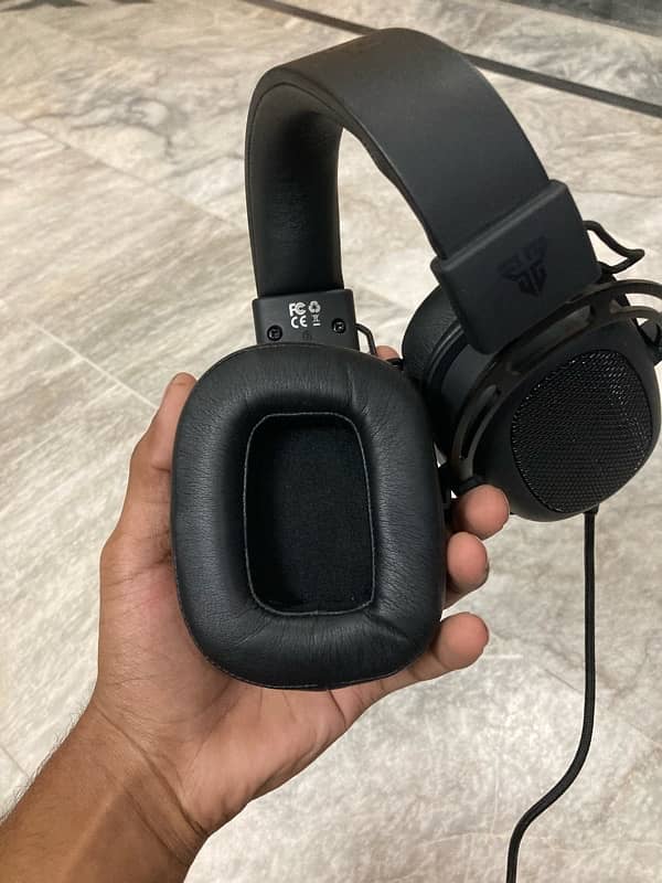 gaming headphones 6