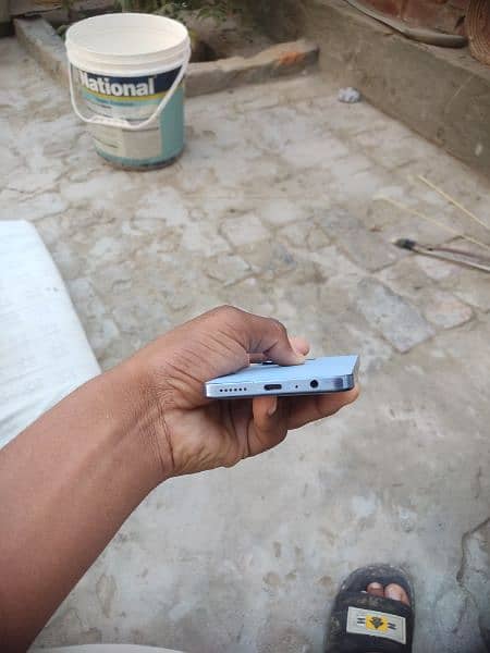 Tecno camon 20 all geniun condition 10 by 10 just dote in front screen 5