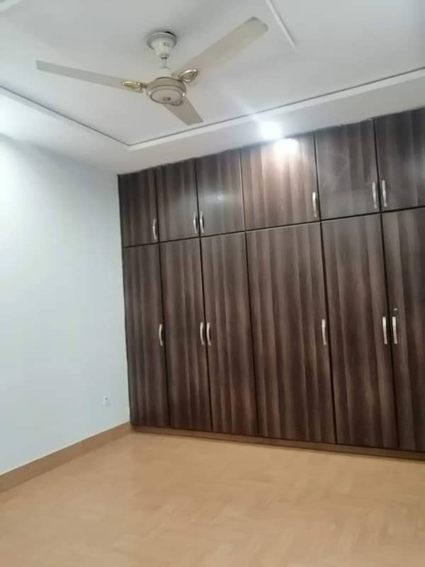 office flat for rent in main pia road revenue society D blok johar town for office software house+ call centre 4