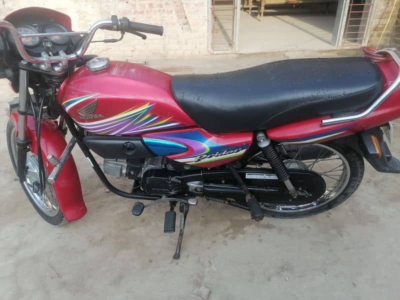 Honda pridor 100 cc urgent sale Condition 8/10 1