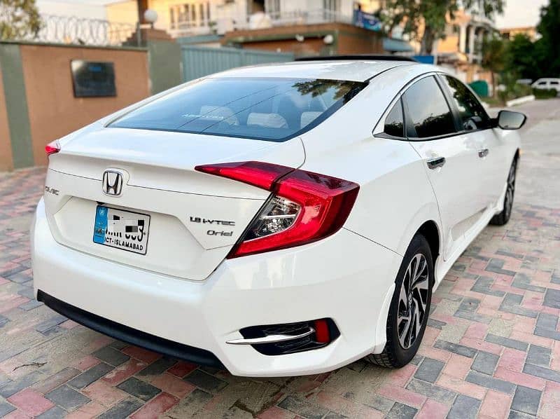 Honda Civic Oriel 2018 7