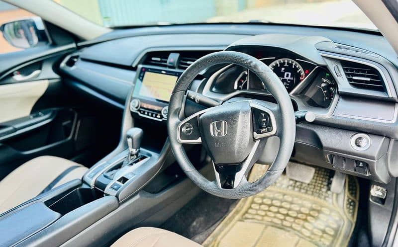 Honda Civic Oriel 2018 10