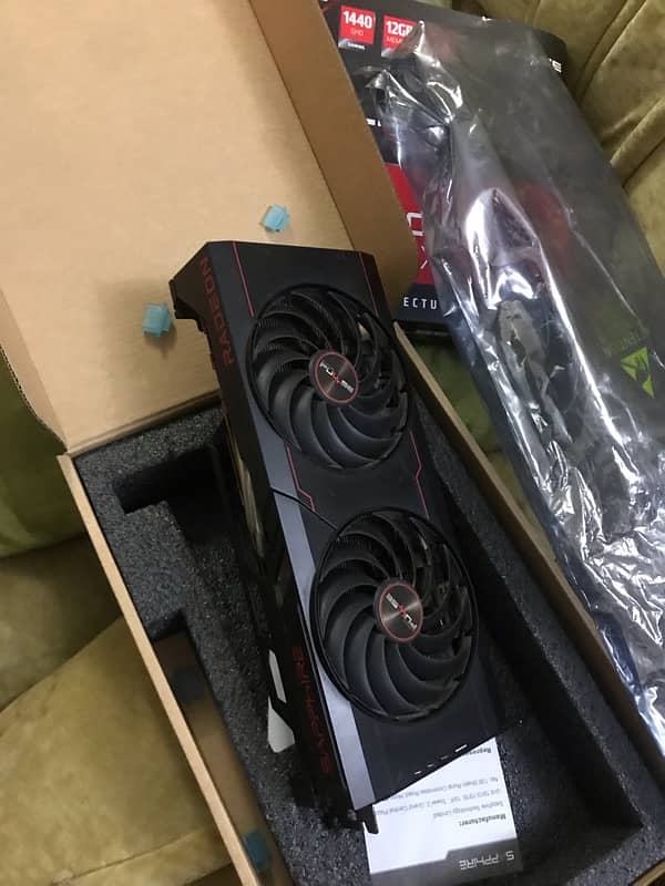 AMD Radeon Sapphire Pulse RX 6700 XT 12 GB GPU 0