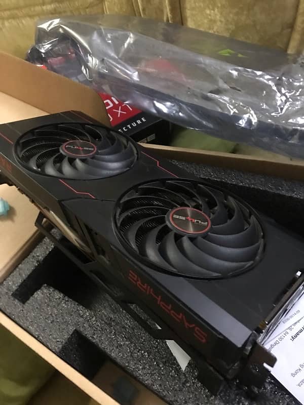 AMD Radeon Sapphire Pulse RX 6700 XT 12 GB GPU 2