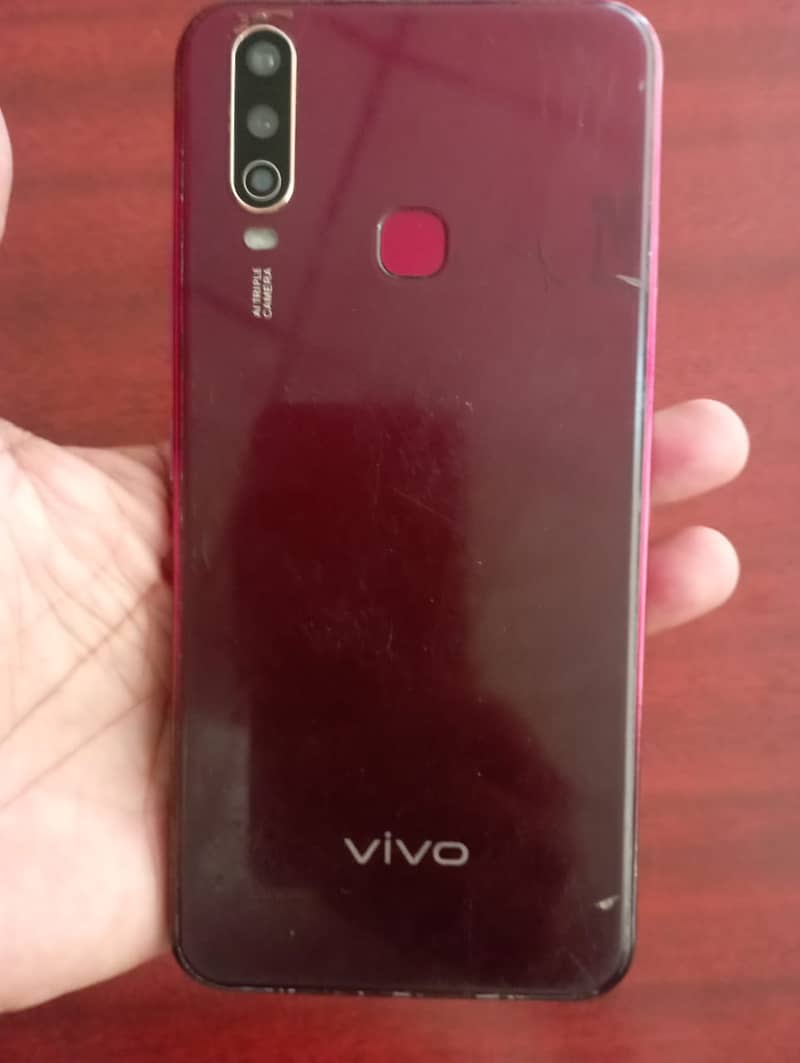 Vivo Y17 4GB/128GB Screen crack hai but working 100% 3