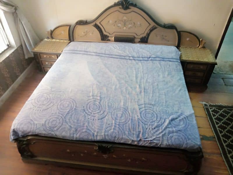 Full bed set without matress price 30k 3